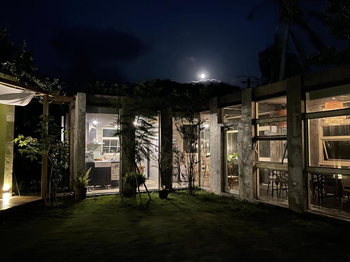 Mooning The Hill Apartment Manzhou Екстериор снимка